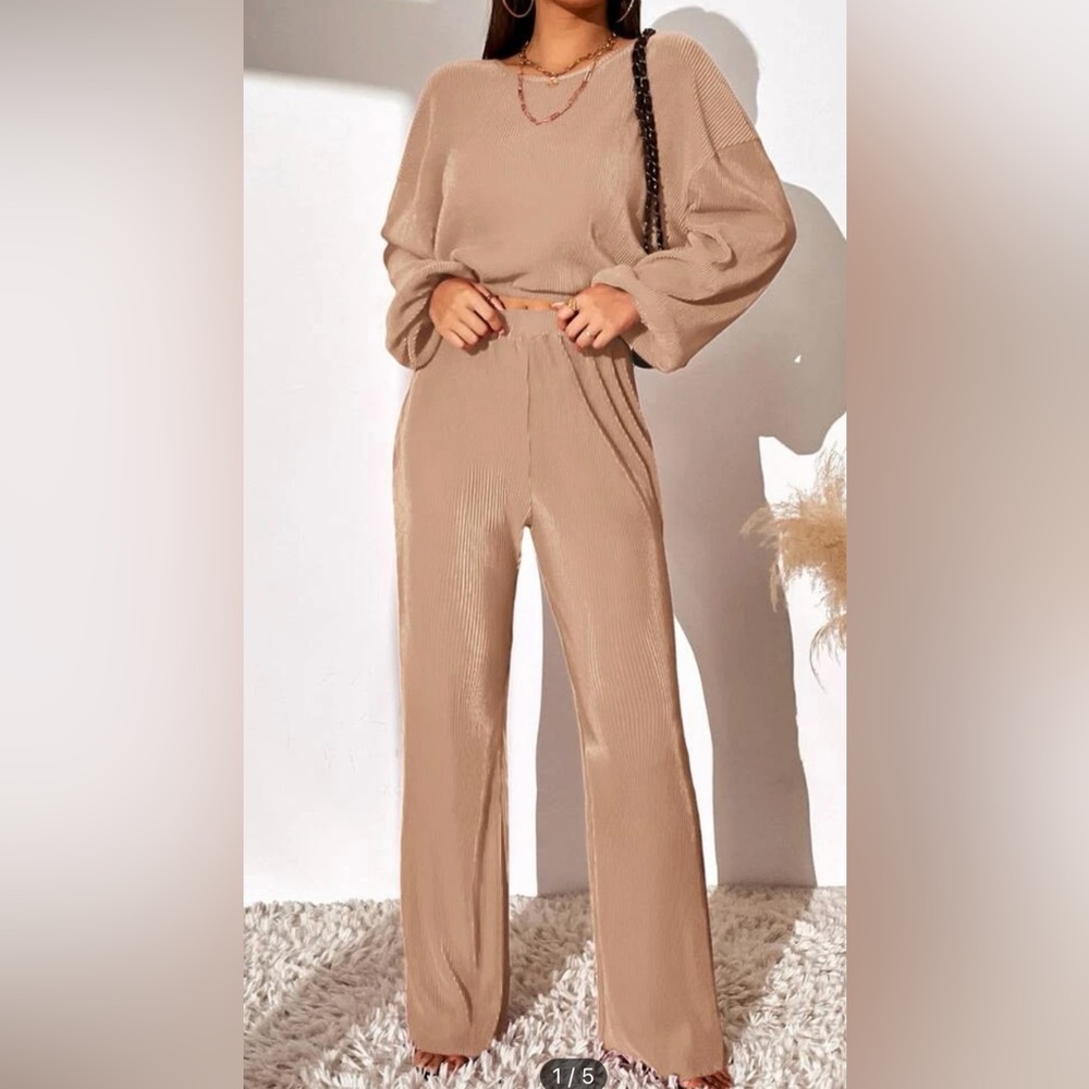 NWT 2pc set